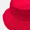 Sombreros de pescador con dobladillo deshilachado