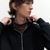 Sudadera básica con cremallera y capucha