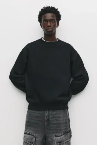 Sudadera básica de cuello redondo