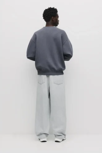 Sudadera básica de cuello redondo