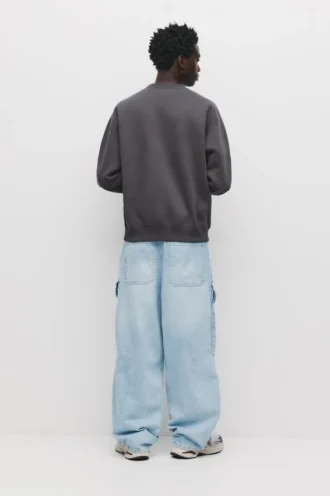 Sudadera básica de cuello redondo