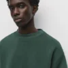 Sudadera básica de cuello redondo