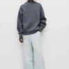 Sudadera básica de cuello redondo