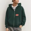 Sudadera con capucha, cremallera y parches Sudadera con capucha, cremallera y parches