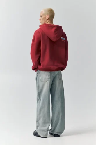 Sudadera con capucha, cremallera y parches