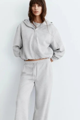 Sudadera con capucha de tacto suave