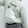 Sudadera con capucha oversize y estampado