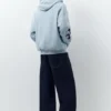Sudadera con capucha, parches y cremallera Sudadera con capucha, parches y cremallera