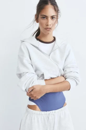 Sudadera con capucha y cremallera