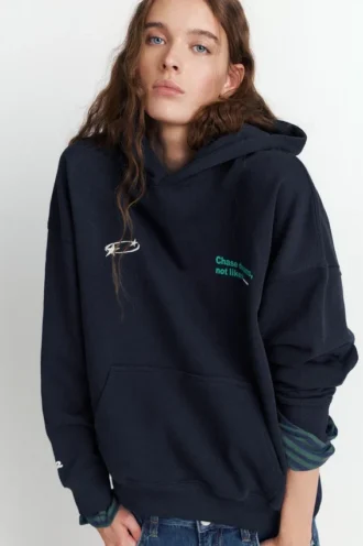 Sudadera con capucha y eslogan de estrellas Sudadera con capucha y eslogan de estrellas