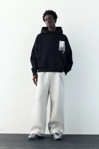 Sudadera con estampado gráfico
