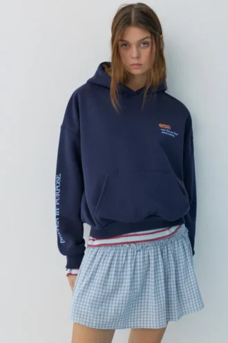 Sudadera con estampado gráfico Sudadera con estampado gráfico