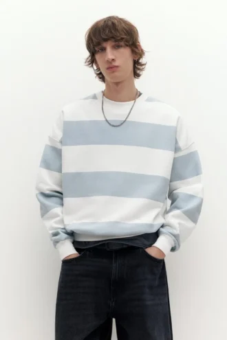 Sudadera de cuello redondo a rayas