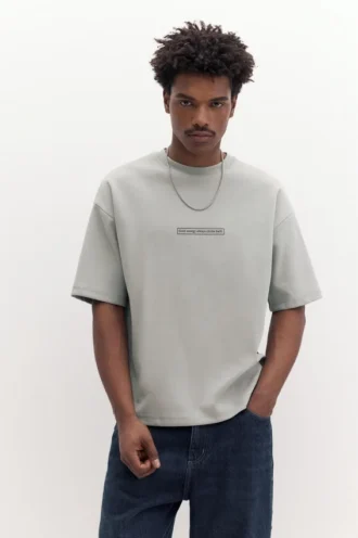 Sudadera de manga corta con eslogan