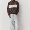 Sudadera marrón con cuello y cremallera Sudadera marrón con cuello y cremallera