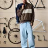 Sudadera marrón con cuello y cremallera Sudadera marrón con cuello y cremallera