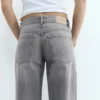 Vaqueros de talle bajo y corte recto Vaqueros de talle bajo y corte recto