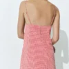 Vestido corto de cuadros vichy con tirantes Vestido corto de cuadros vichy con tirantes