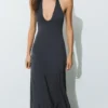 Vestido largo de cupro con cuello halter Vestido largo de cupro con cuello halter