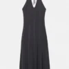Vestido largo de cupro con cuello halter Vestido largo de cupro con cuello halter