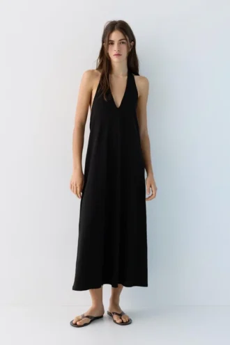 Vestido midi con cuello halter