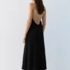 Vestido midi con cuello halter Vestido midi con cuello halter
