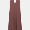 Vestido midi con cuello halter Vestido midi con cuello halter