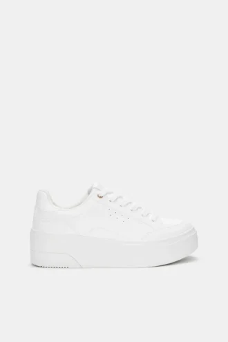 zapatillas con plataforma 1 330x495 - Zapatillas con plataforma