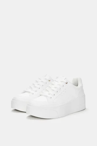 zapatillas con plataforma 2 330x495 - Zapatillas con plataforma