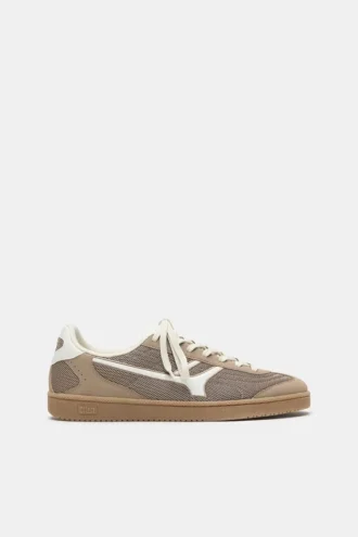 Zapatillas con textura retro