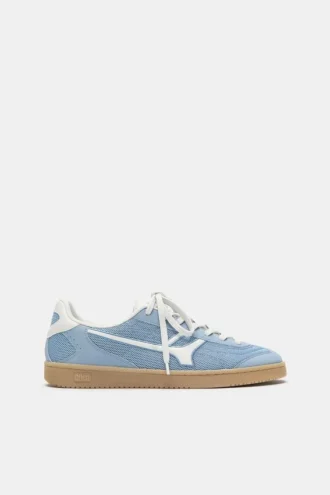 Zapatillas con textura retro