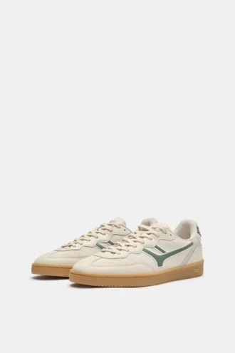zapatillas de tela retro 2 330x495 - Zapatillas de tela retro