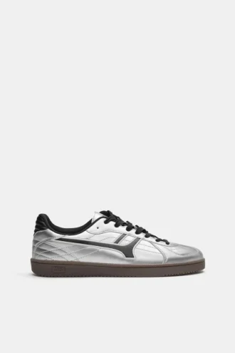 Zapatillas retro metalizadas