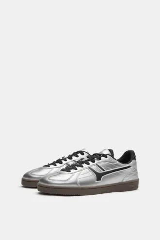 Zapatillas retro metalizadas