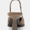 Zapatos de Tacón con tachuelas