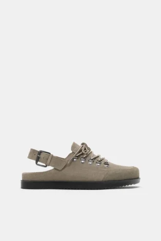 Zuecos de cuero con cordones STWD