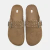 Zuecos de cuero con tachuelas Zuecos de cuero con tachuelas